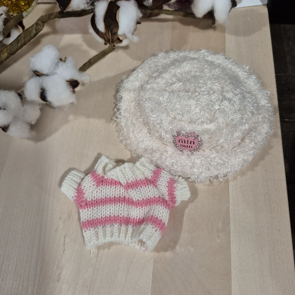 🩷🤍NEW🩷🤍 ADORABLE!! PINK AND CREAM LABUBU 2PC Set With Hat and Sweater ONLY